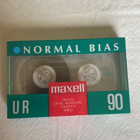 NWOT Lot of 10 VTG Maxell Blank Audio Cassette Tapes UR-90 Normal Bias - Picture 4 of 11